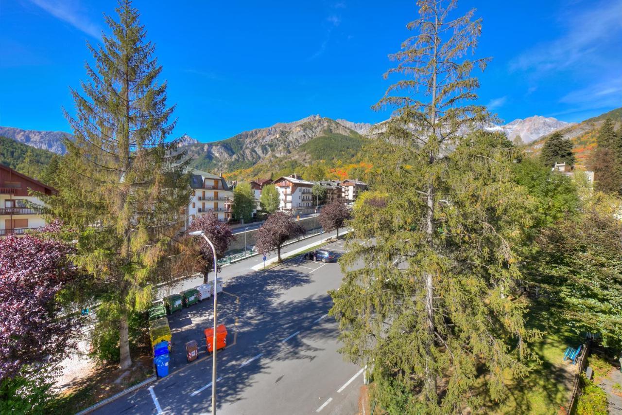 Il Rododendro City Center - Happy Rentals Bardonecchia Buitenkant foto