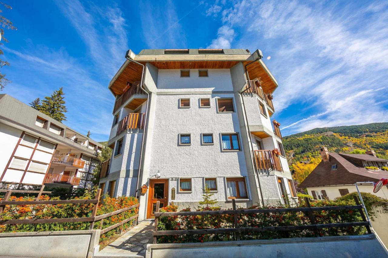 Il Rododendro City Center - Happy Rentals Bardonecchia Buitenkant foto