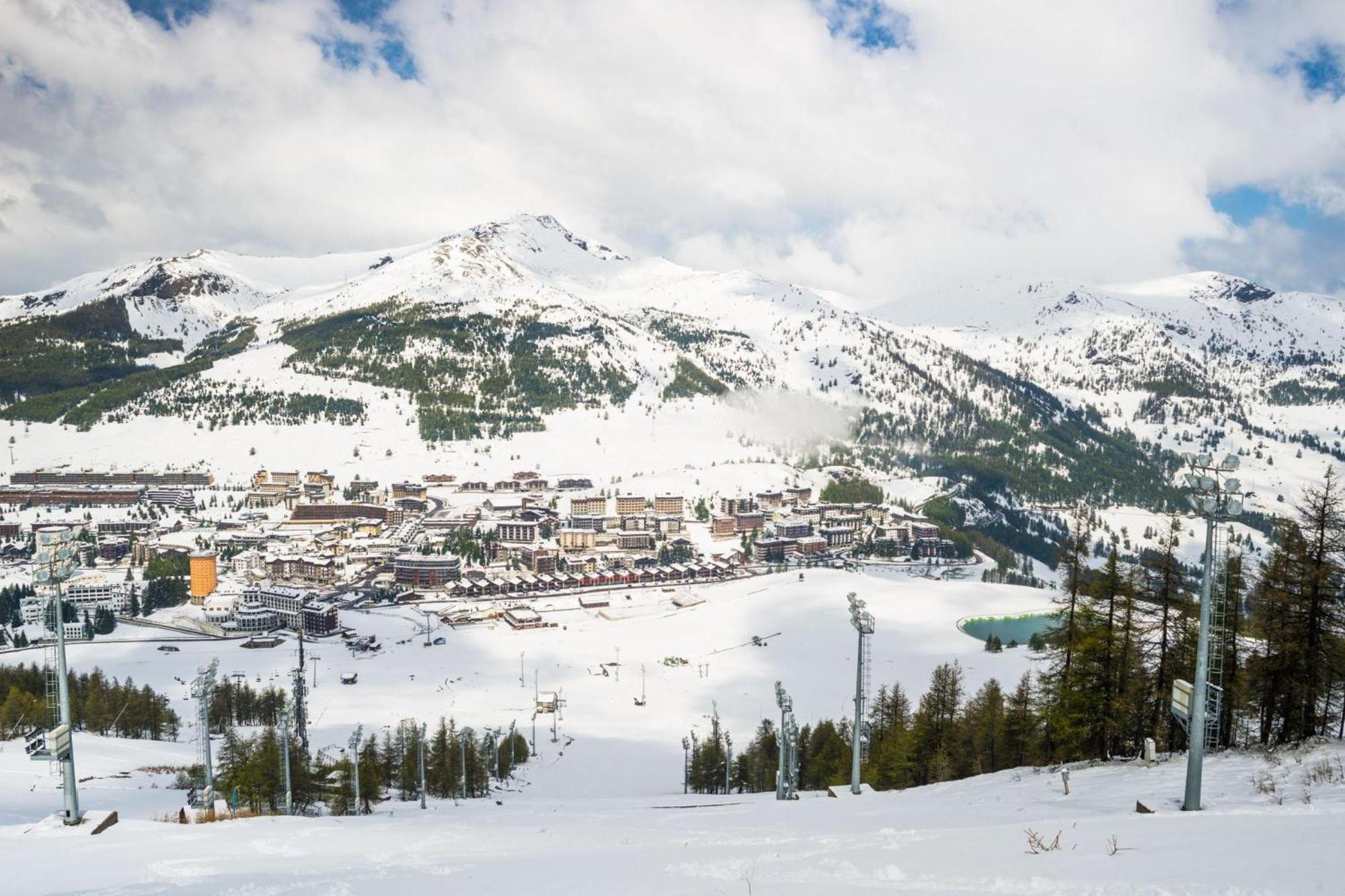 Il Rododendro City Center - Happy Rentals Bardonecchia Buitenkant foto